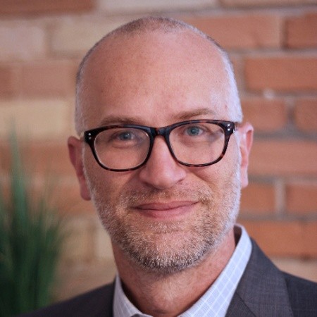 Daniel Martin Headshot