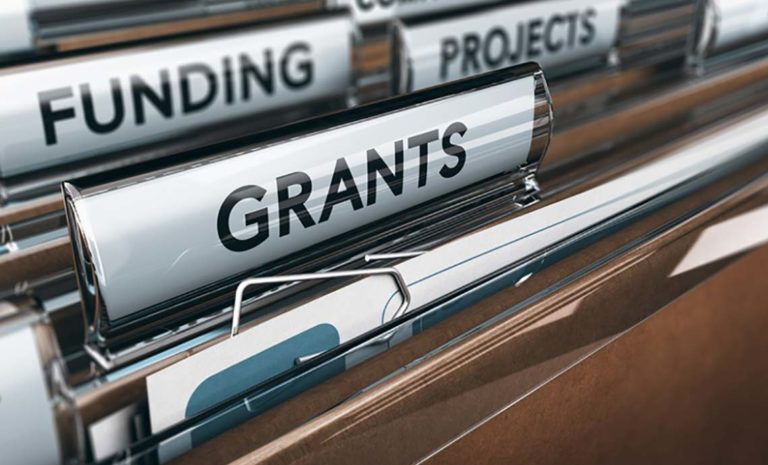 Managing Nonprofit Grants: 8 Tips  